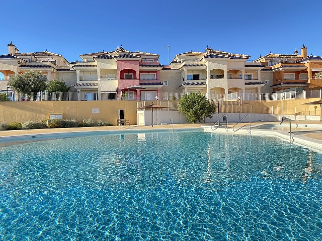 2 bed Apartment in Altaona Golf & Country Village