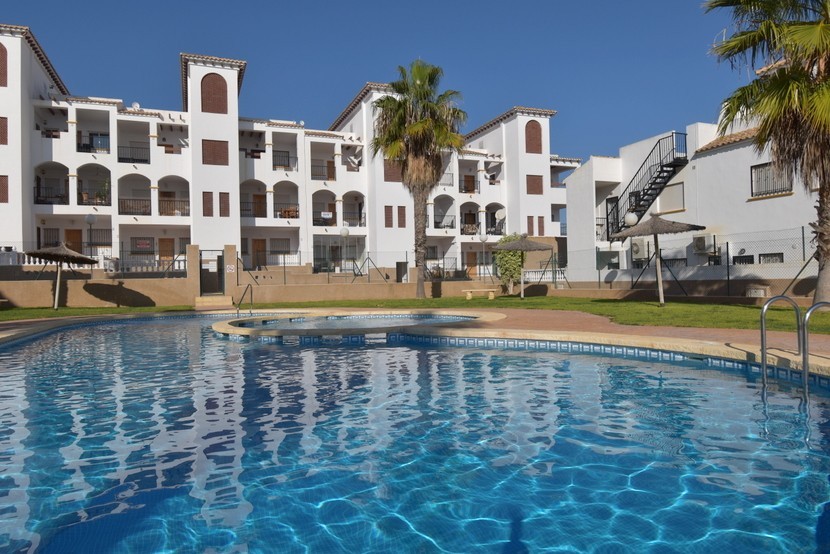 2 bed Apartment in Punta Prima