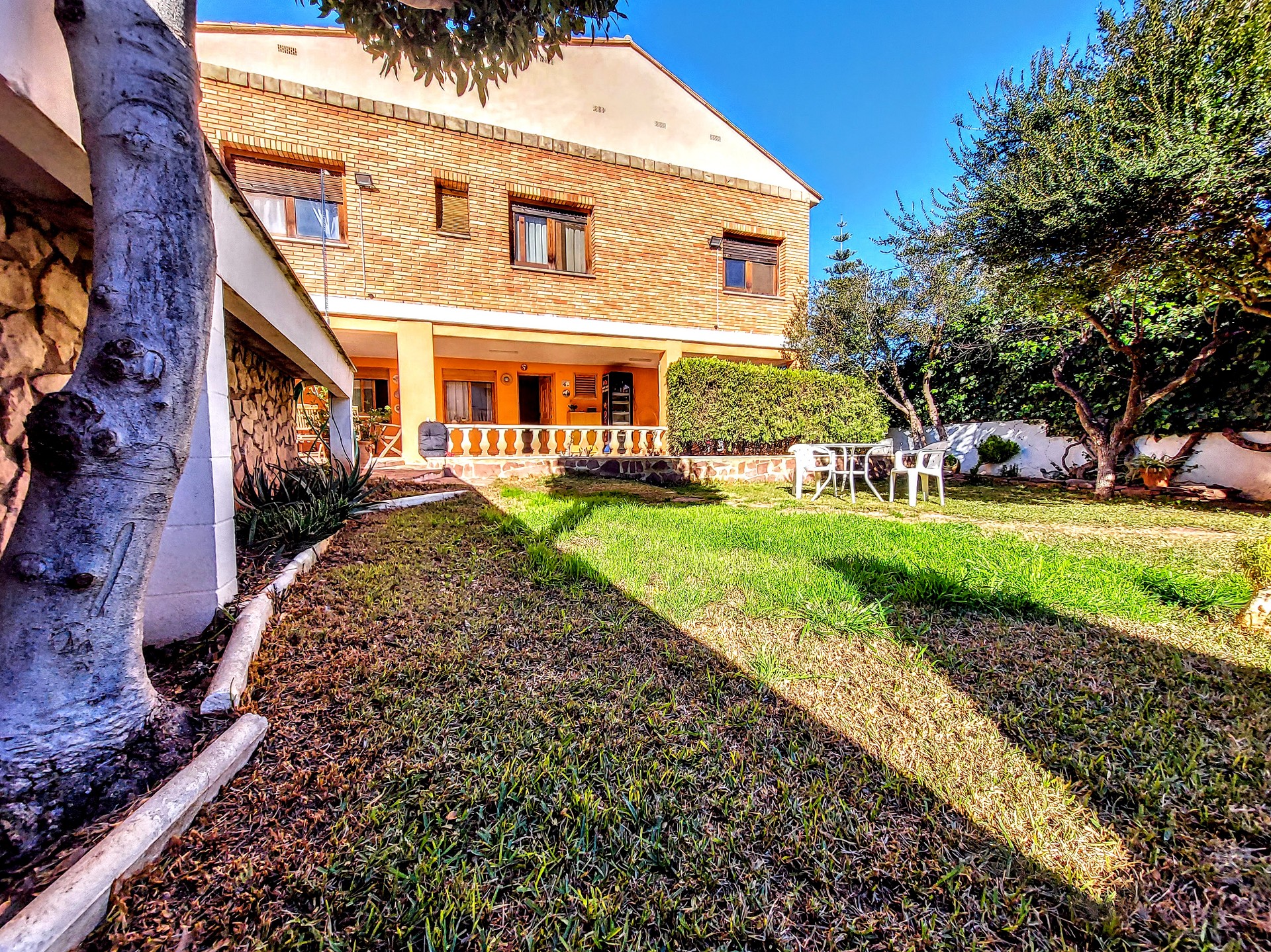 5 bed Villa in Gilet