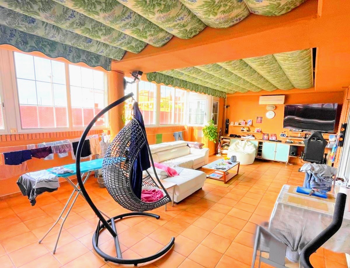 3 bed Apartment in Patraix