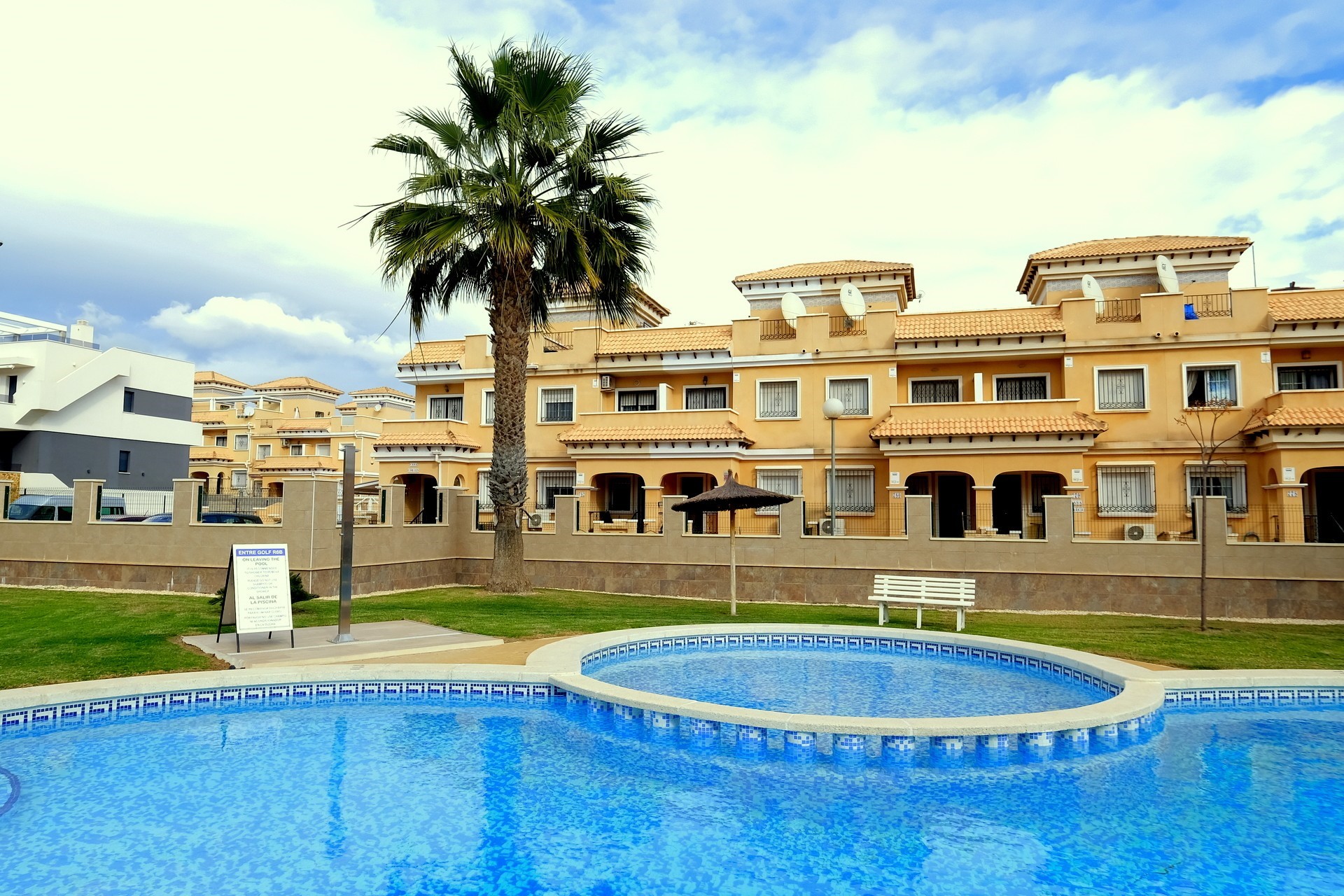 3 bed Townhouse in Villamartin