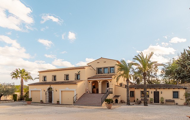 5 bed Villa in Benissa
