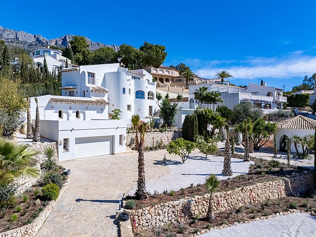 5 bed Villa in Altea