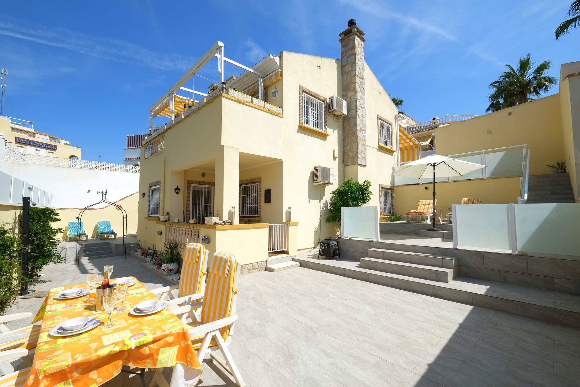 3 bed Villa in Playa Flamenca