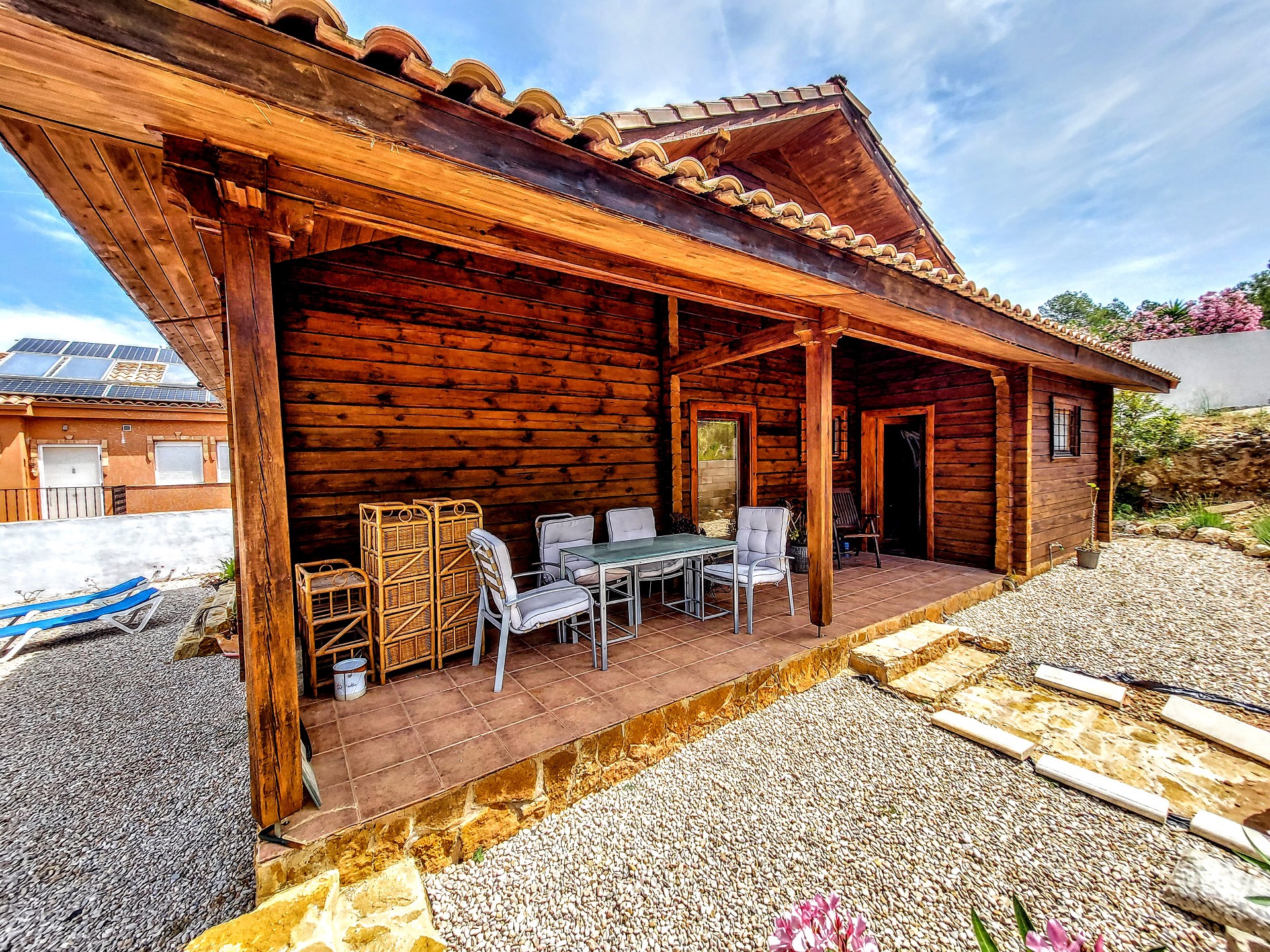 3 bed Villa in Montroy