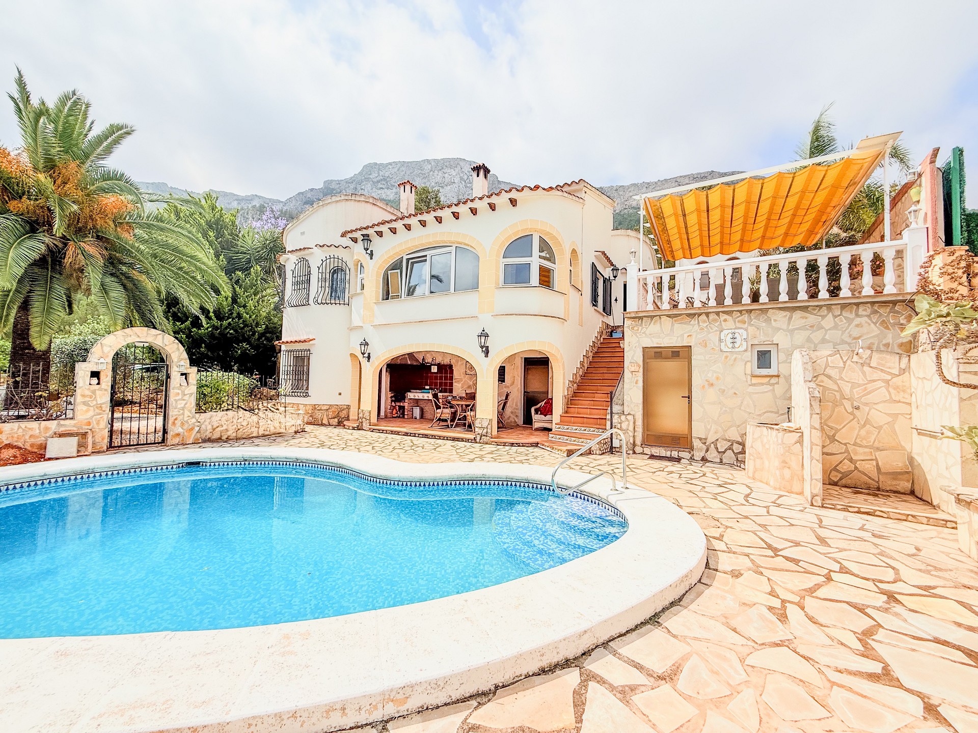 4 bed Villa in Denia