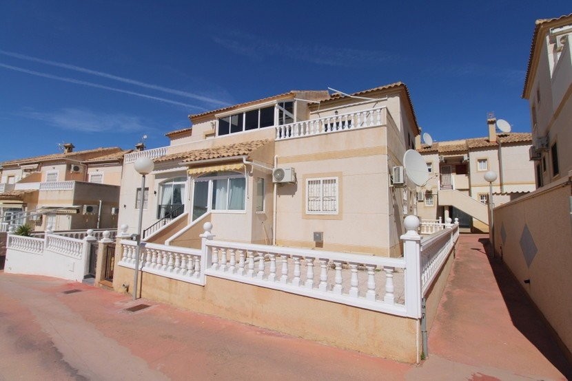 2 bed Apartment in Los Altos