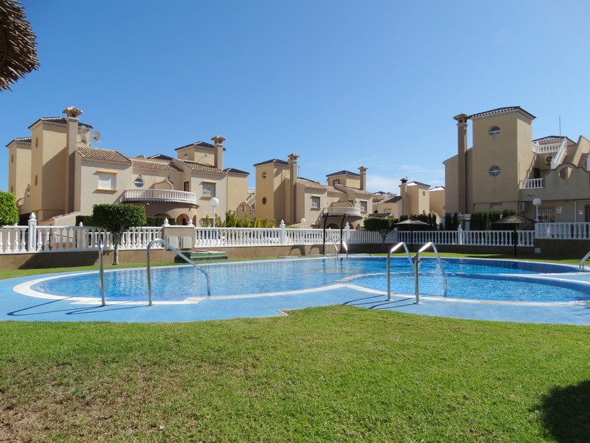 2 bed Apartment in Cabo Roig
