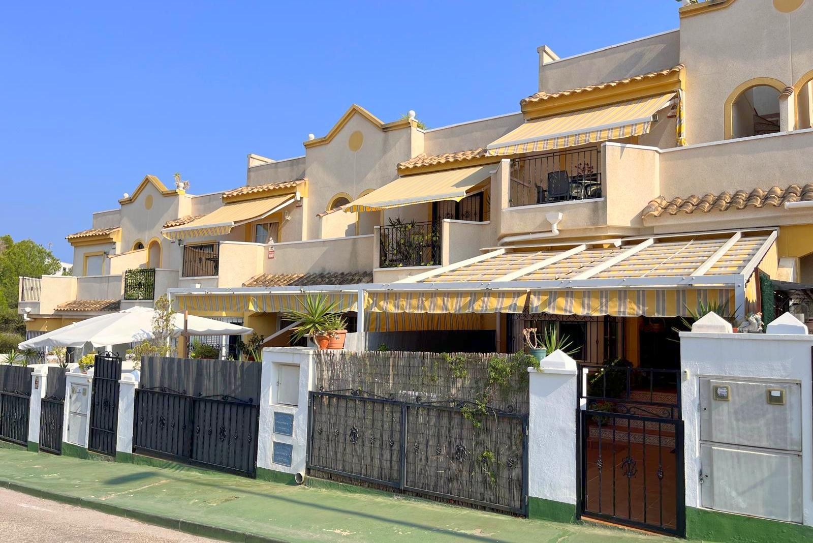 3 Schlafzimmer Reihenhaus in Los Balcones