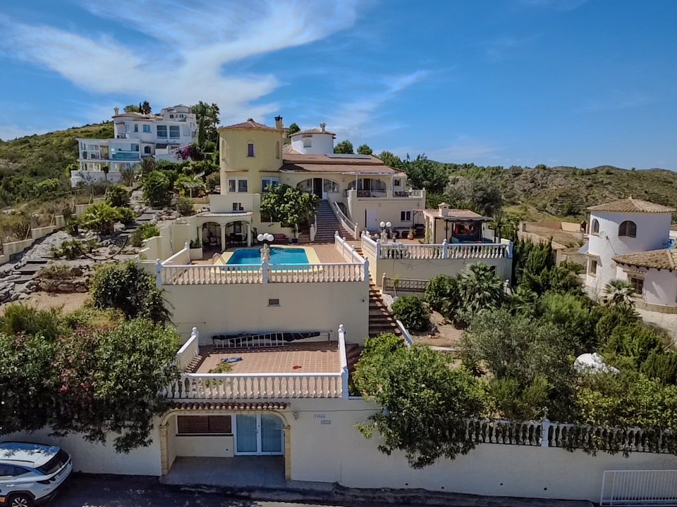 5 bed Villa in Pedreguer