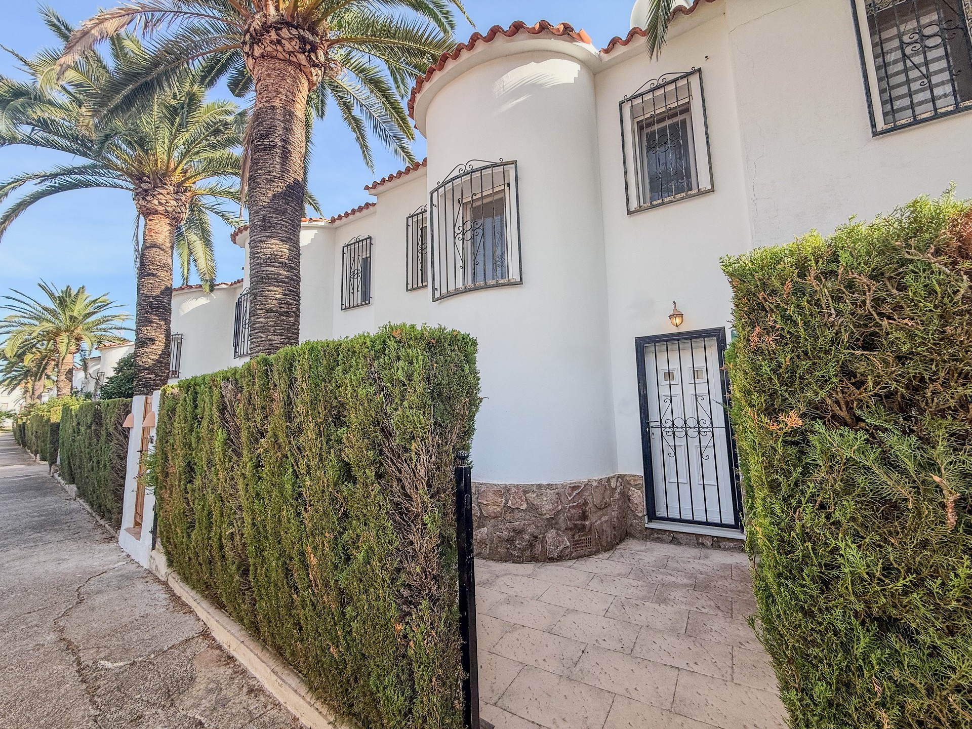 3 habitaciones – Adosado – Denia
