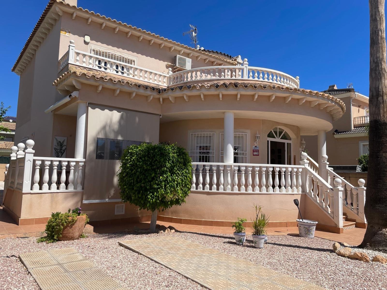 4 bed Villa in La Zenia