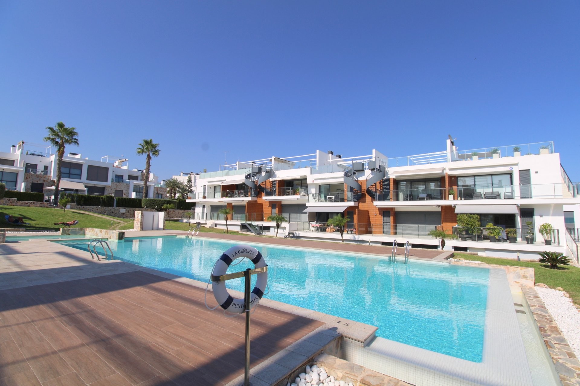 2 bed Apartment in Punta Prima