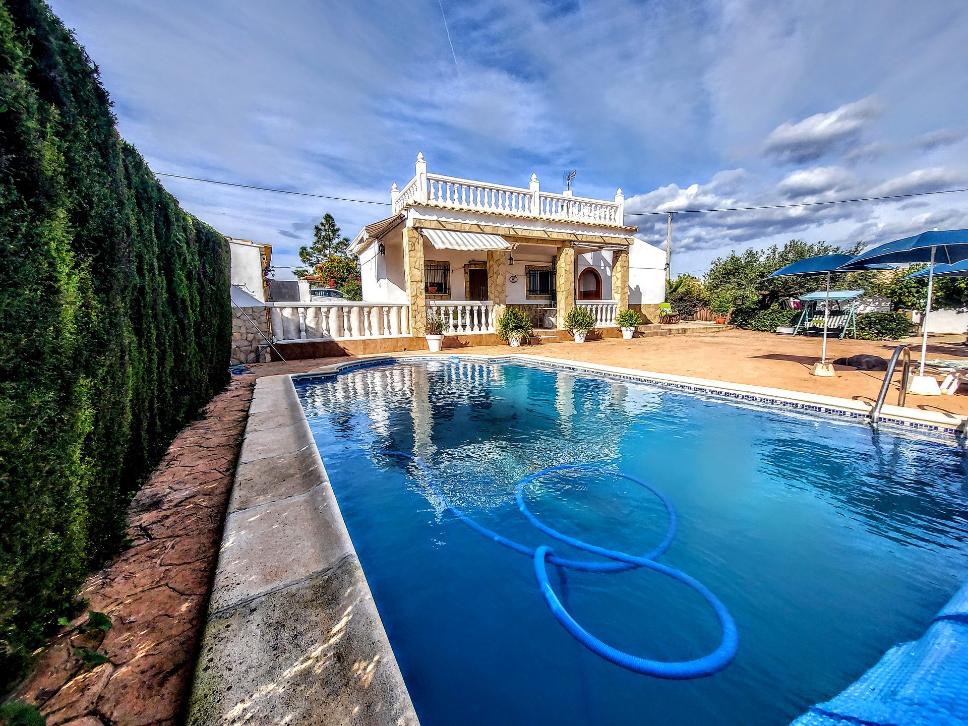 4 bed Villa in Montroy