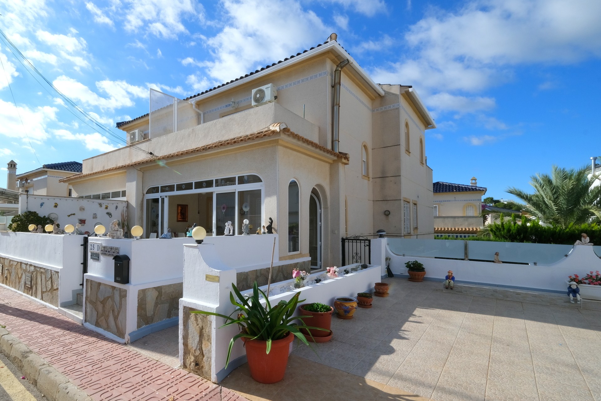 3 bed Villa in Villamartin