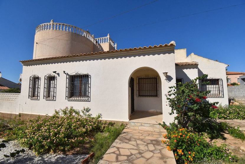 4 bed Villa in El Chaparral