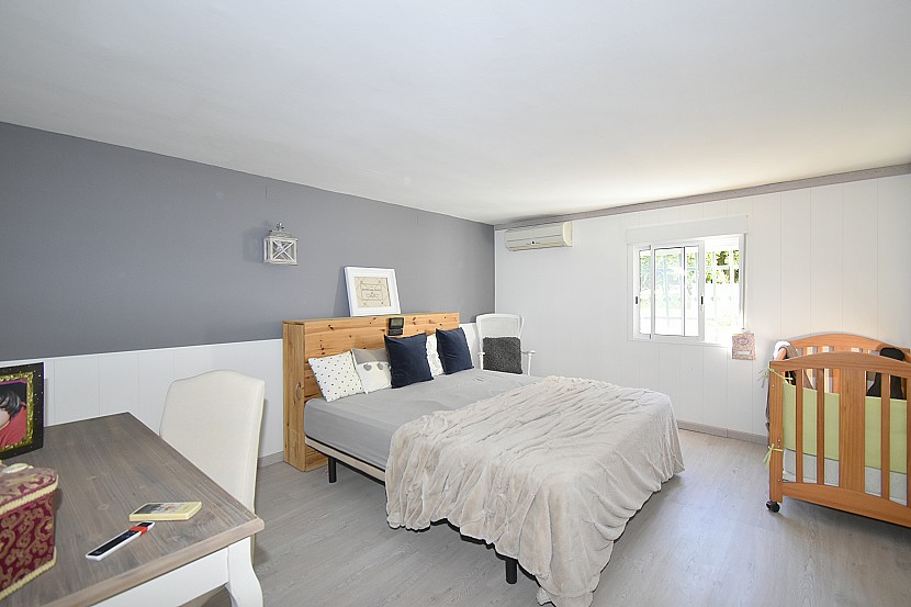 9 Bedroom Villa in Gandia