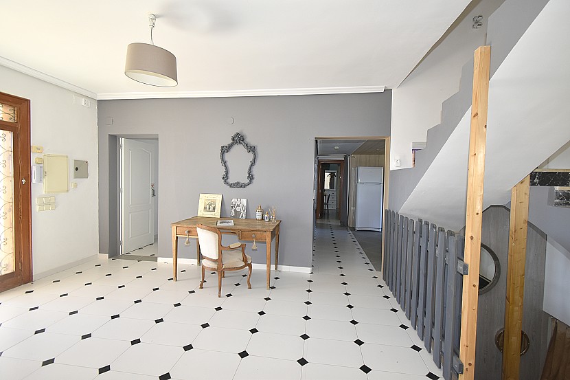 9 Bedroom Villa in Gandia