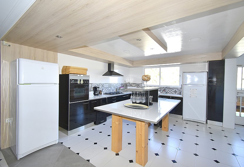 9 Bedroom Villa in Gandia