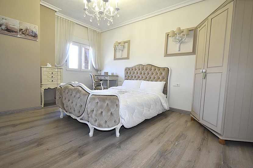 9 Bedroom Villa in Gandia