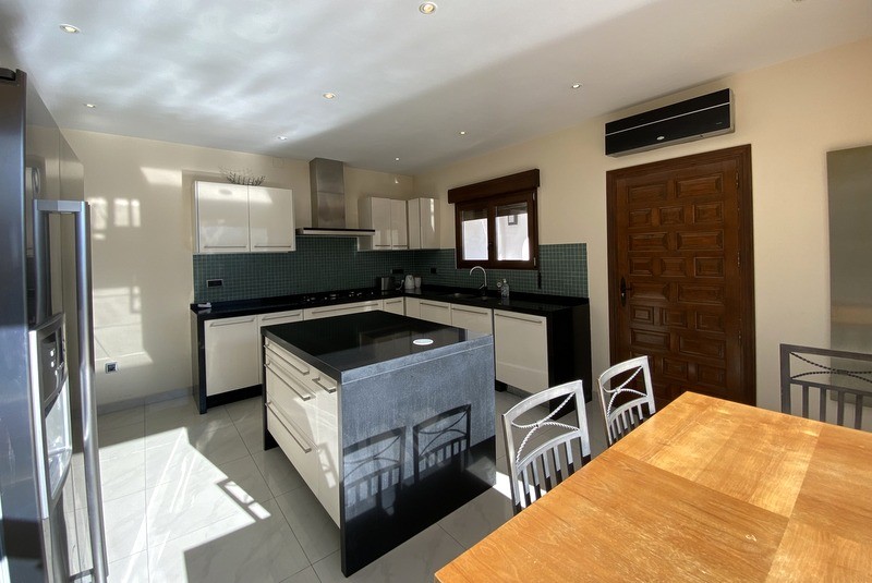 Villa mit 4 Schlafzimmern in Barx