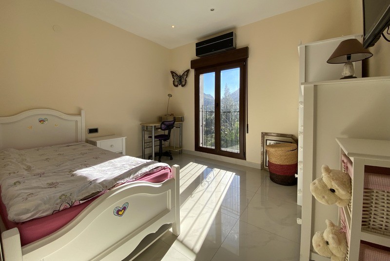 Villa mit 4 Schlafzimmern in Barx