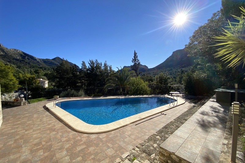 Villa mit 4 Schlafzimmern in Barx