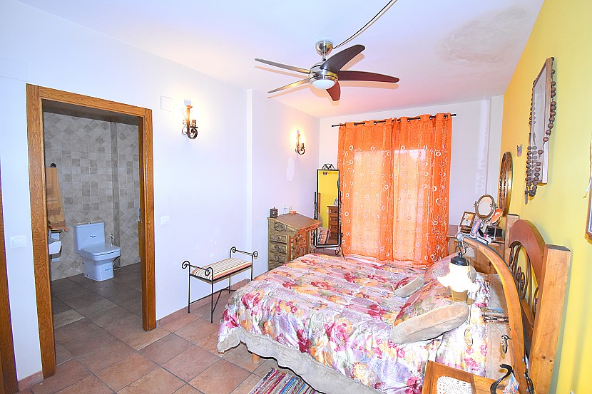 Casa de pueblo de 5 dormitorios en Carcer