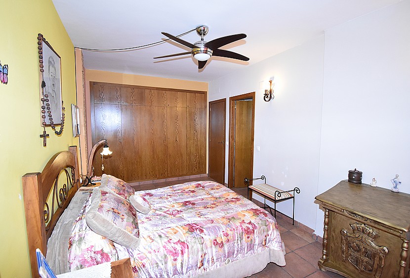 Casa de pueblo de 5 dormitorios en Carcer