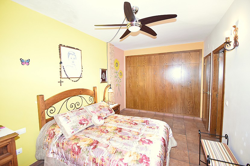 Casa de pueblo de 5 dormitorios en Carcer