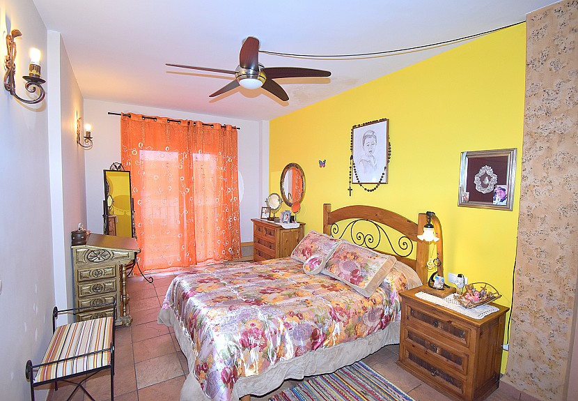 Casa de pueblo de 5 dormitorios en Carcer