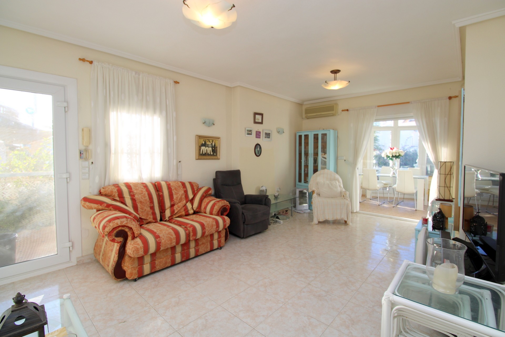 Villa de 3 dormitorios en La Zenia
