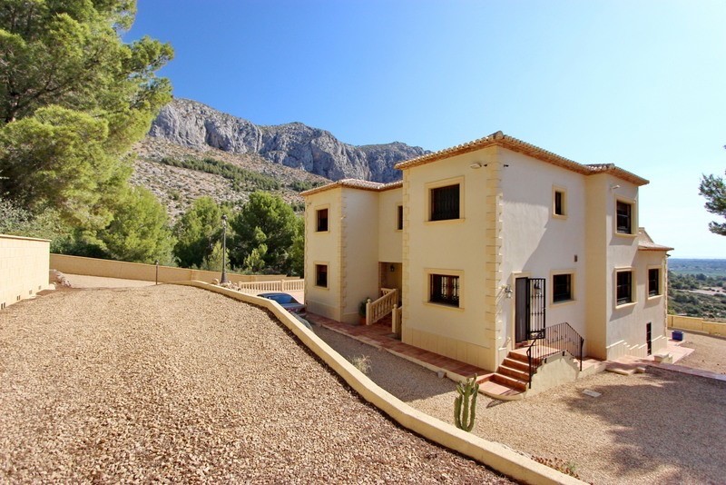 4 Bedroom Villa in Beniarbeig