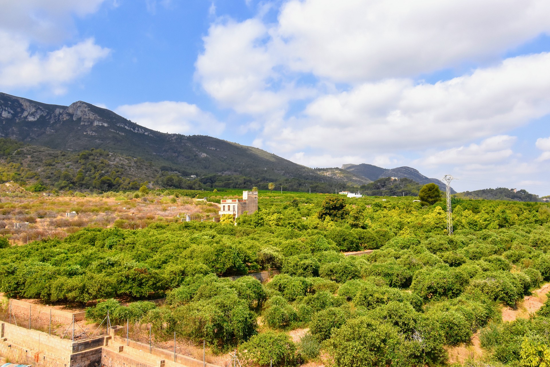 Apartamento de 3 dormitorios en Llauri