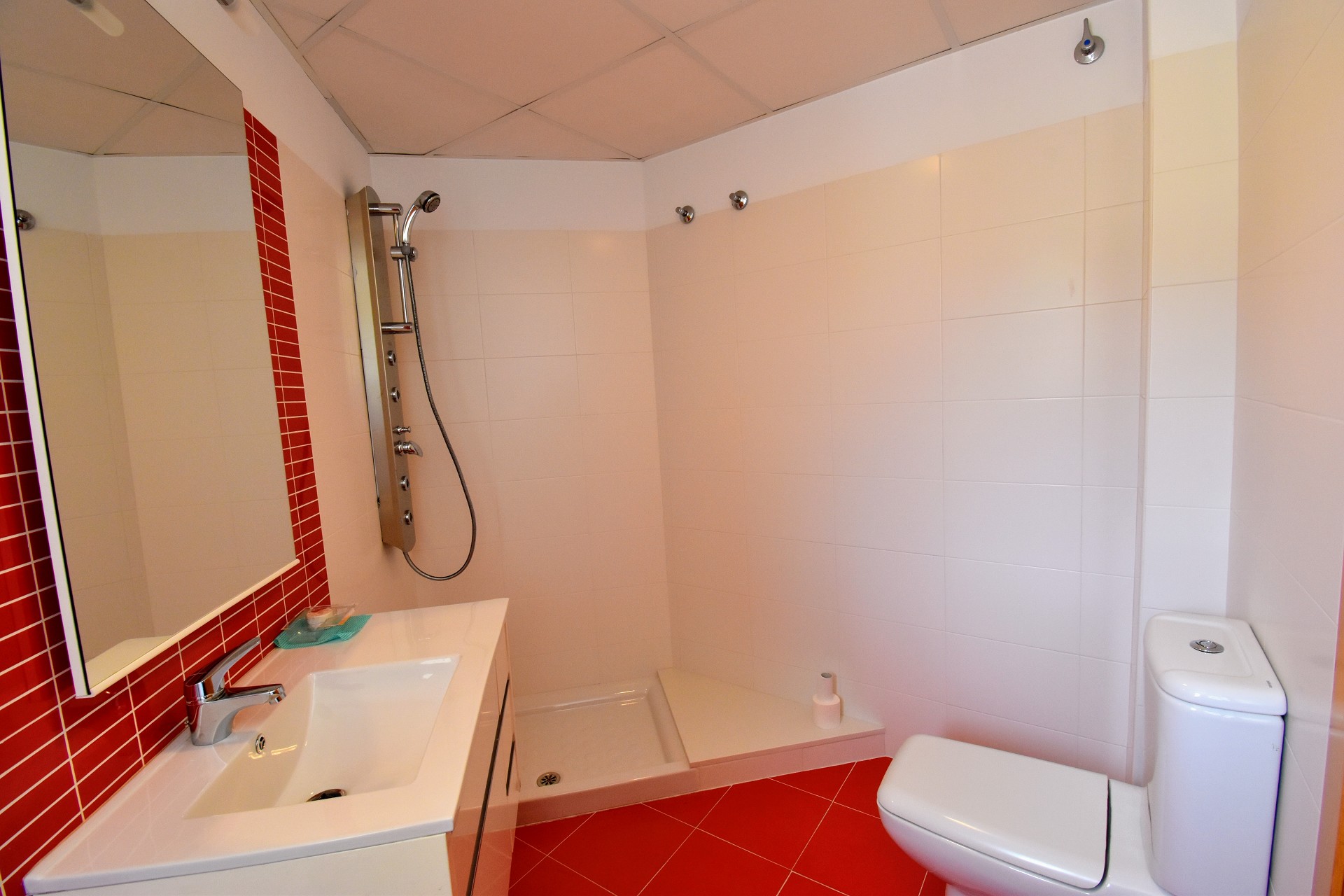 Apartamento de 3 dormitorios en Llauri