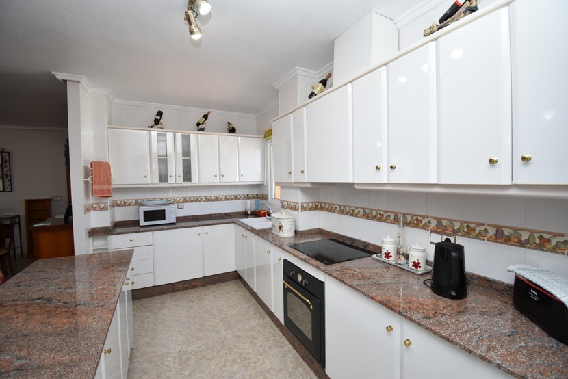 Villa mit 4 Schlafzimmern in San Miguel de Salinas