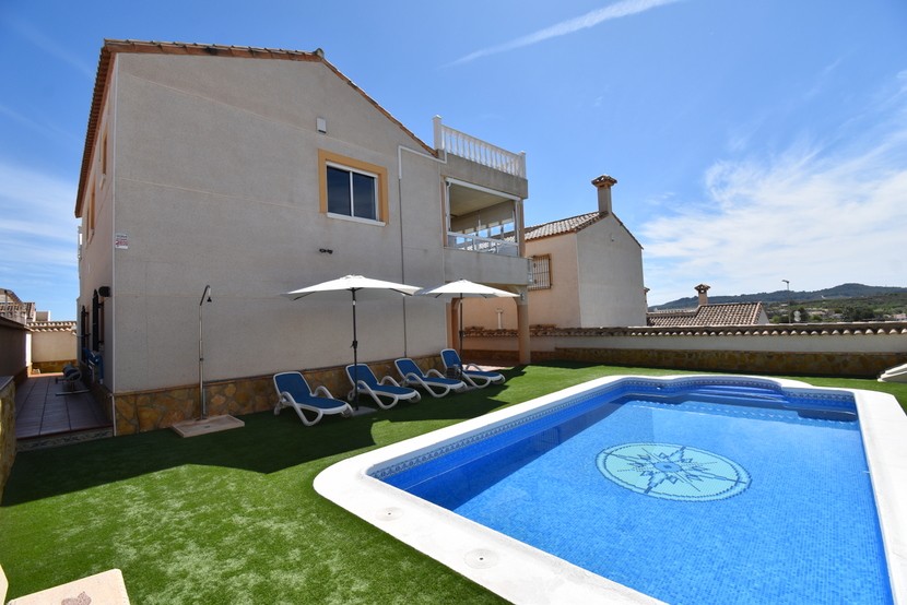 Villa mit 4 Schlafzimmern in San Miguel de Salinas