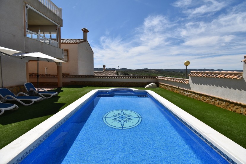 Villa mit 4 Schlafzimmern in San Miguel de Salinas