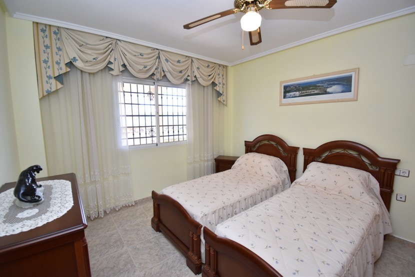 Villa mit 4 Schlafzimmern in San Miguel de Salinas