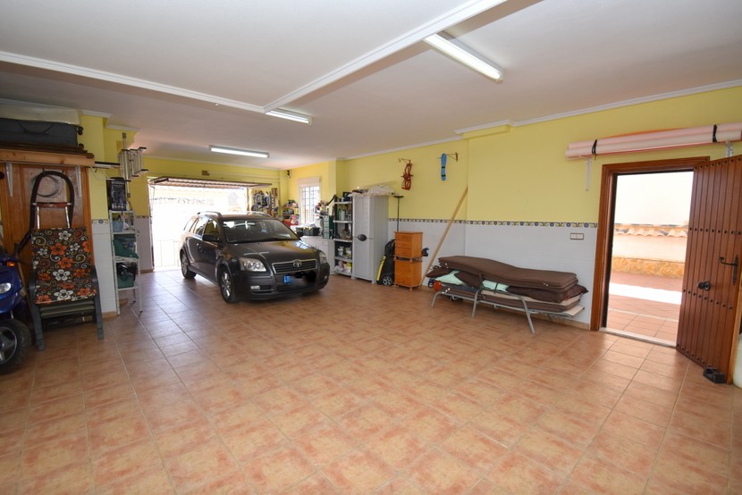 Villa mit 4 Schlafzimmern in San Miguel de Salinas