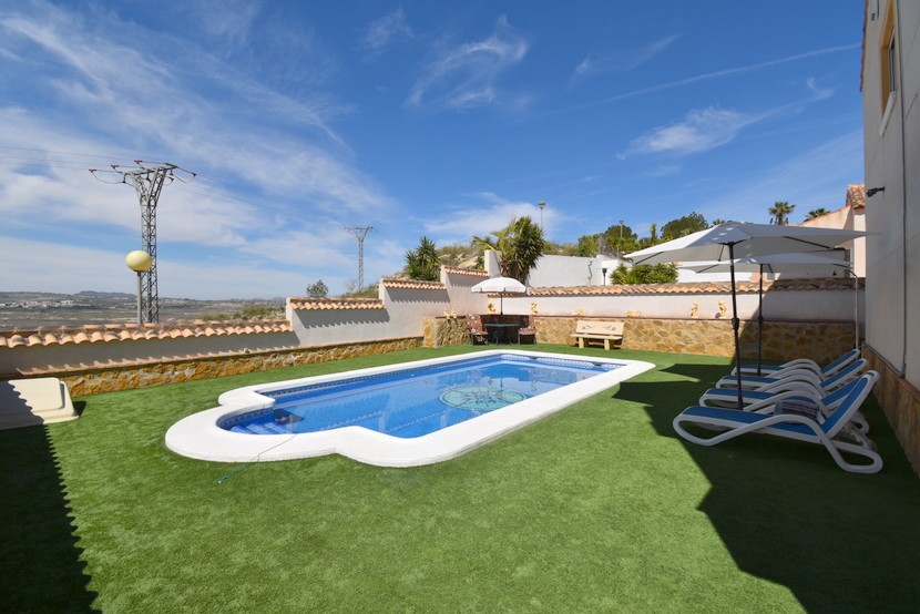 Villa mit 4 Schlafzimmern in San Miguel de Salinas