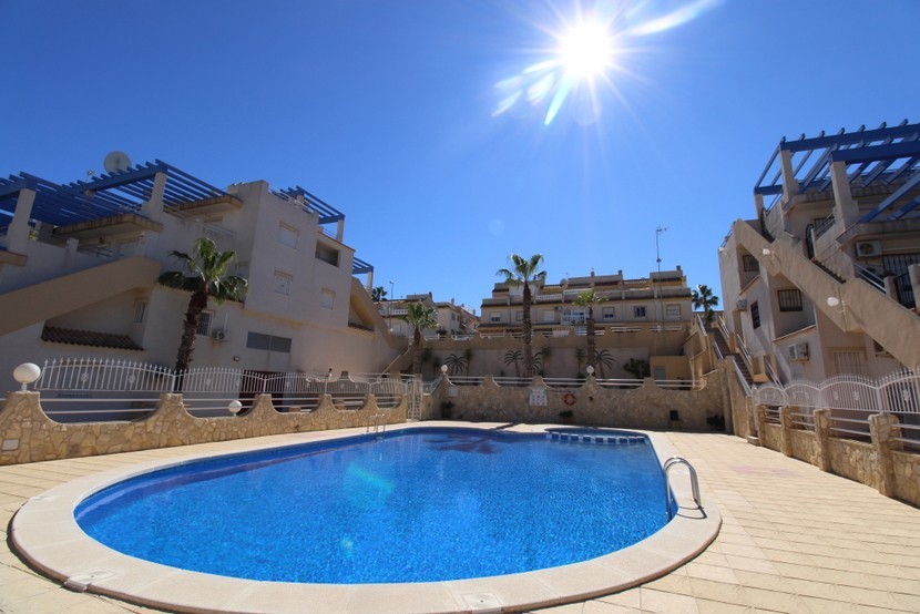 Appartement met 2 slaapkamers in Villamartin