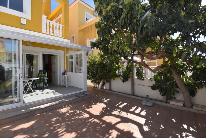 Stadthaus mit 3 Schlafzimmern in La Zenia