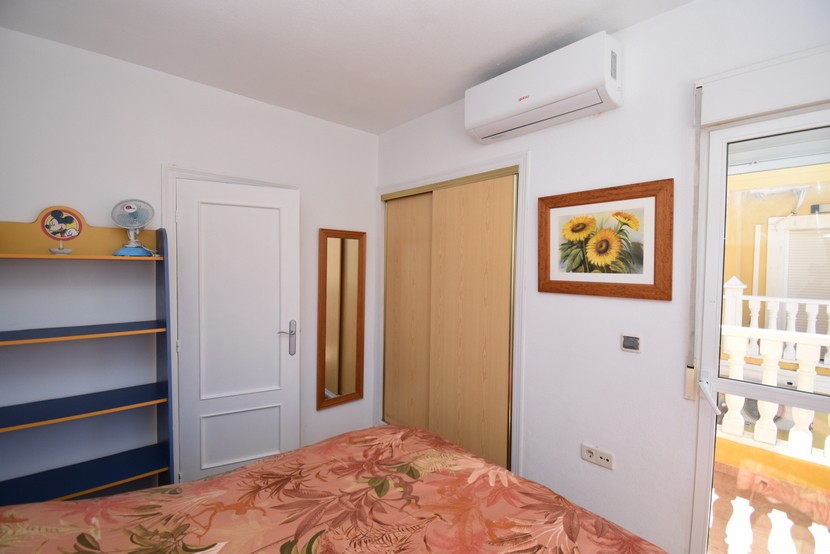 Stadthaus mit 3 Schlafzimmern in La Zenia