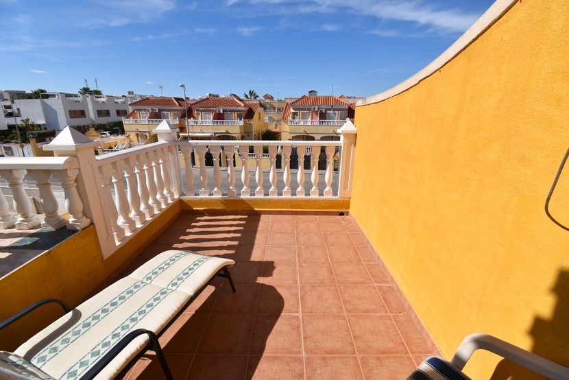 Stadthaus mit 3 Schlafzimmern in La Zenia