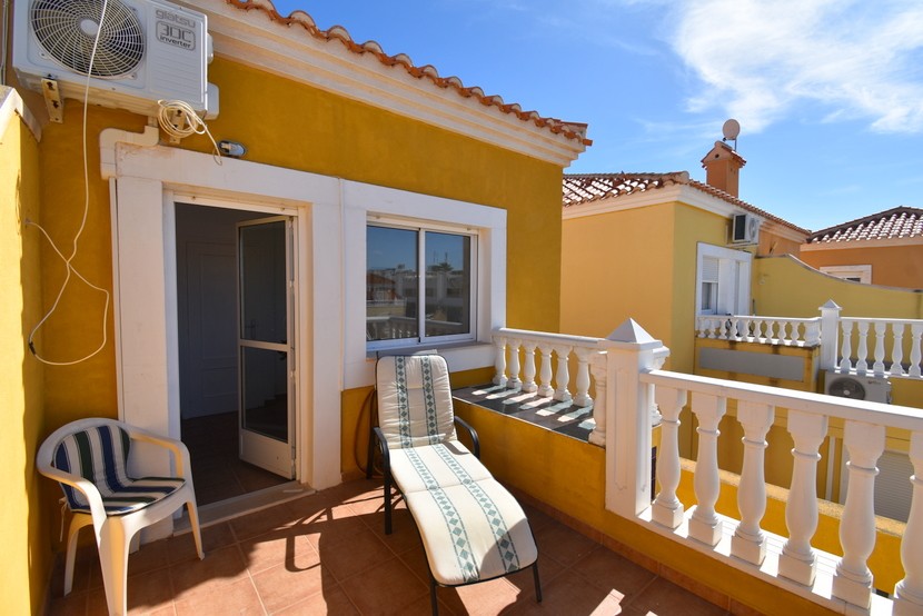 Stadthaus mit 3 Schlafzimmern in La Zenia