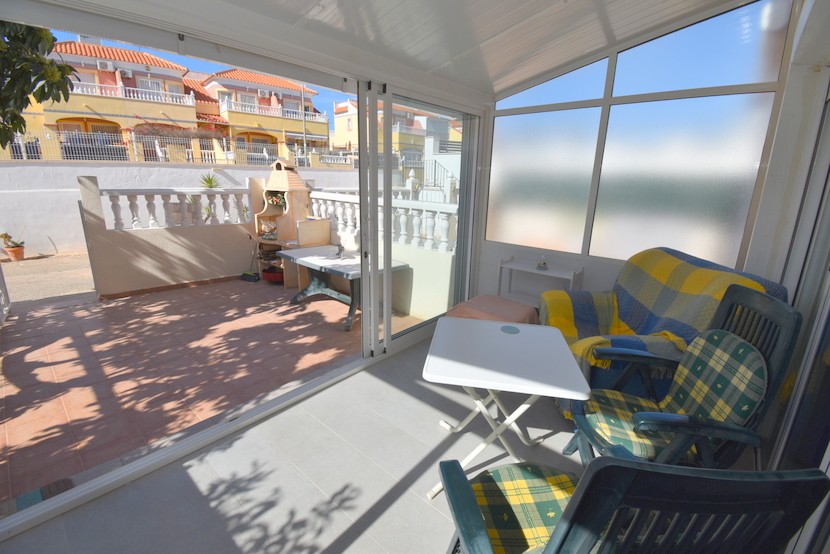 Stadthaus mit 3 Schlafzimmern in La Zenia