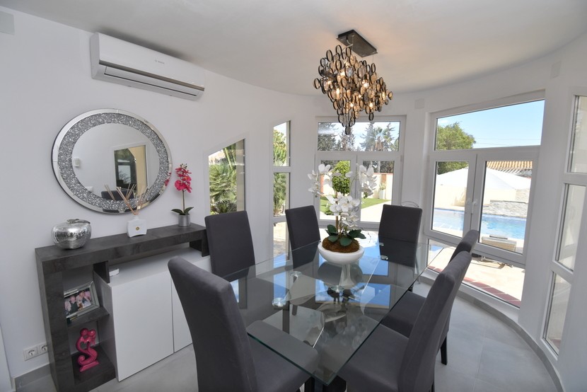 Villa de 6 dormitorios en Cabo Roig