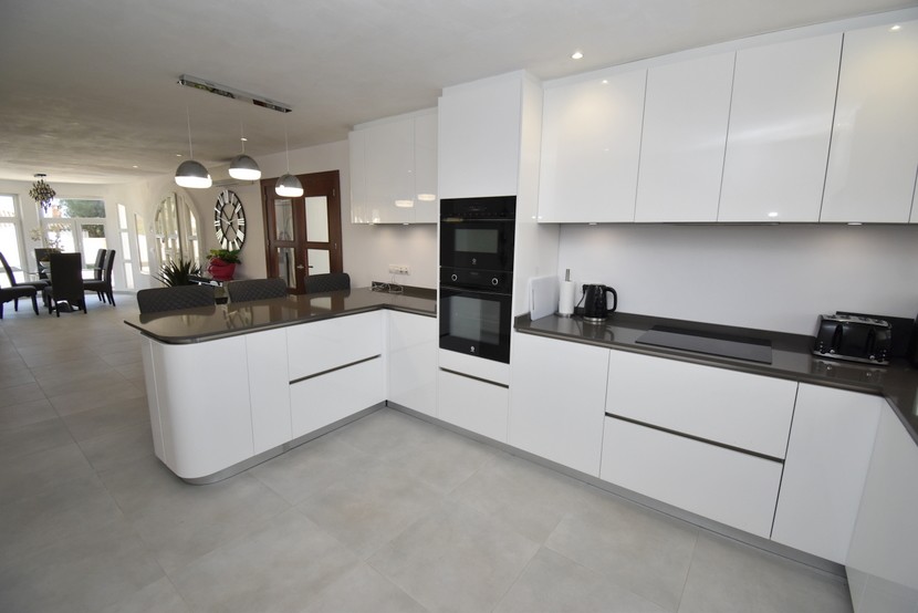 Villa de 6 dormitorios en Cabo Roig