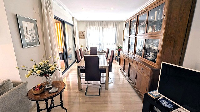 Apartament z 3 sypialniami w Javea